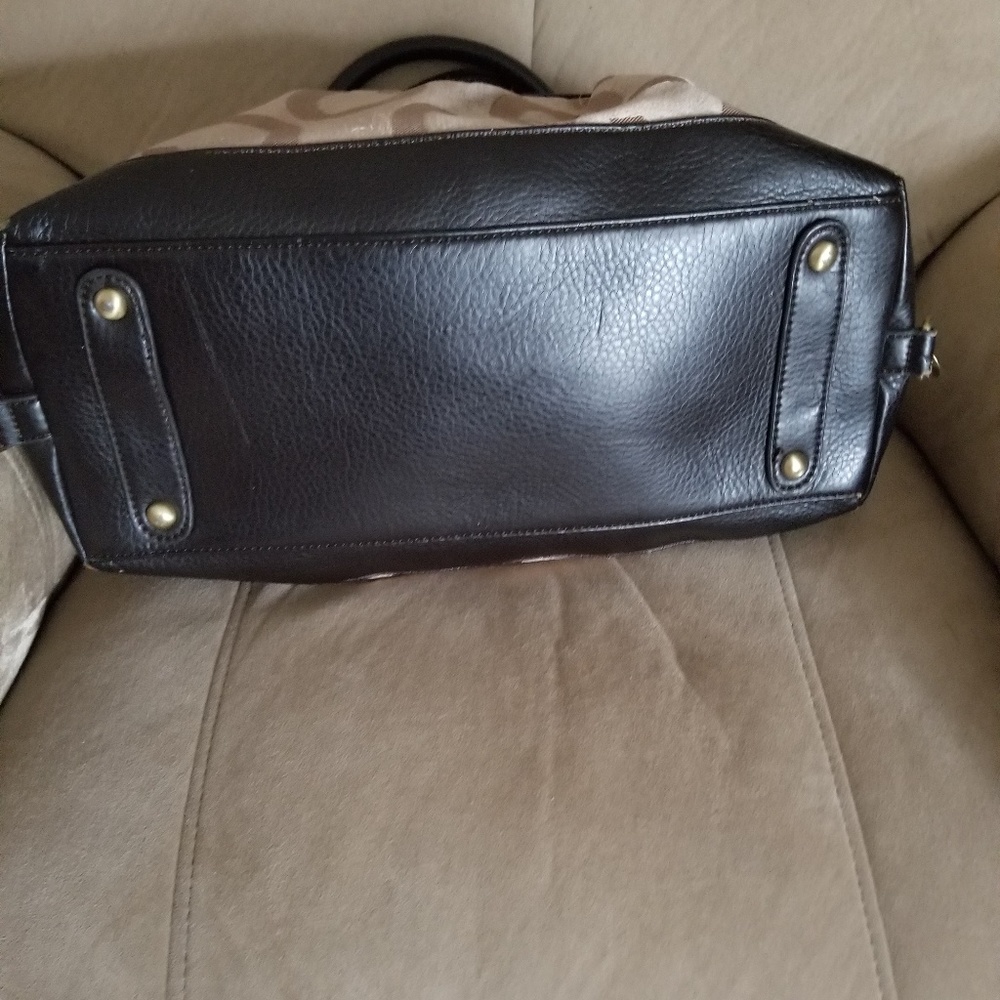 Coach Bag - Picture 2 of 4